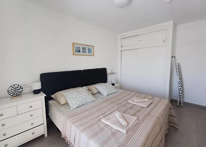 Top Floor Ocean Views Lanzamar - Renovated Gem With A Sunny, Private Terrace & Elevator & Pool - Puerto Del Carmen