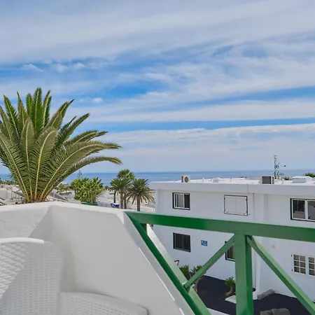 Top Floor Ocean Views Lanzamar - Renovated Gem With A Sunny, Private Terrace & Elevator & Pool - Puerto Del Carmen Puerto del Carmen  Exterior photo