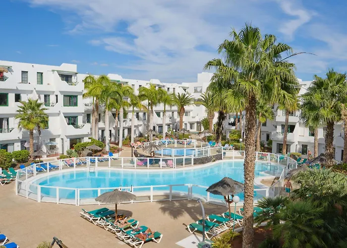 Top Floor Ocean Views Lanzamar - Renovated Gem With A Sunny, Private Terrace & Elevator & Pool - Puerto Del Carmen
