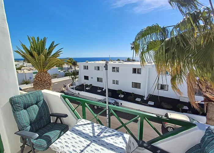 Top Floor Ocean Views Lanzamar - Renovated Gem With A Sunny, Private Terrace & Elevator & Pool - Puerto Del Carmen