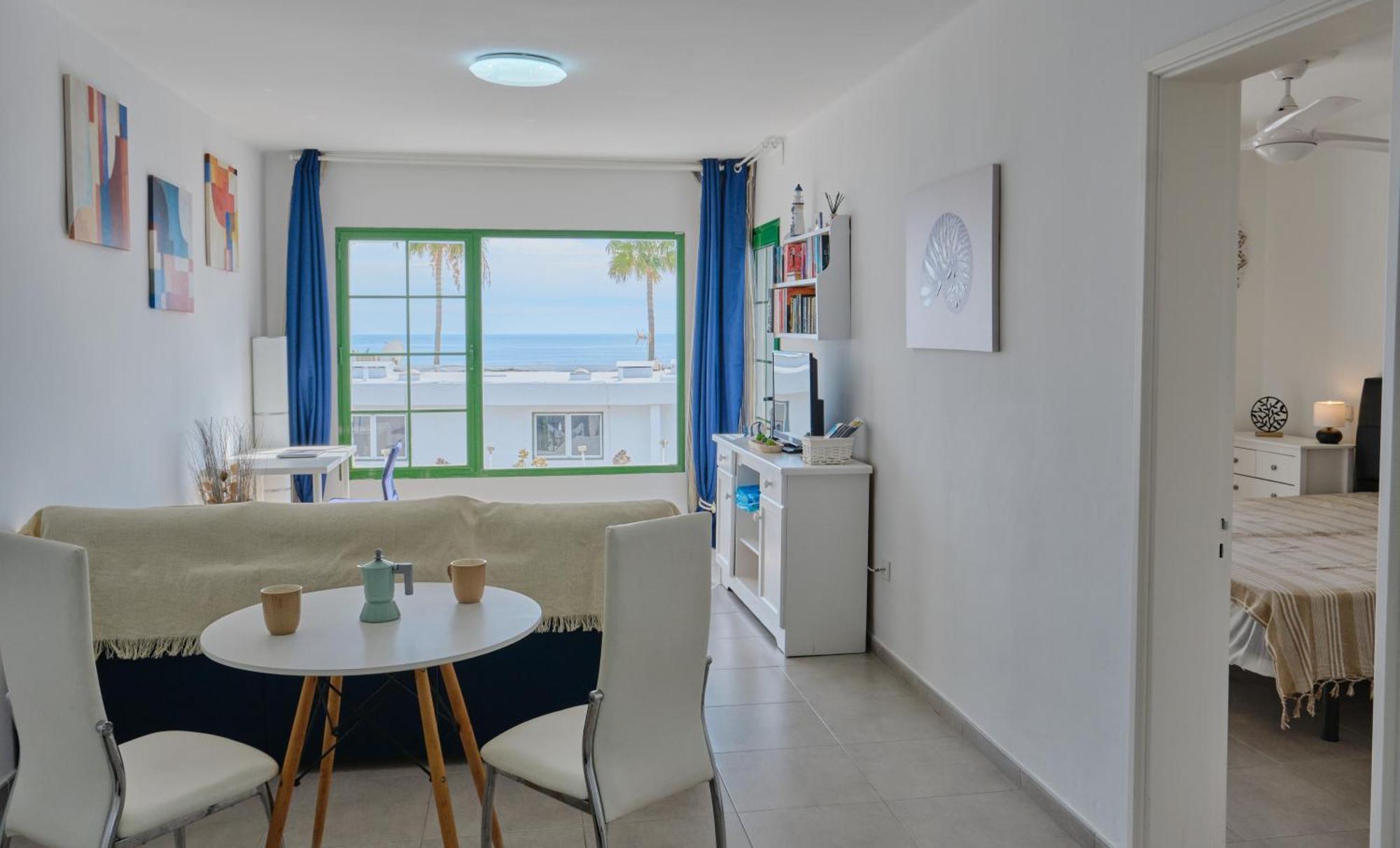 Apartment Floor Ocean Views Lanzamar - Renovated Gem With A Sunny, Private Terrace & Elevator & Pool - Puerto Del Carmen