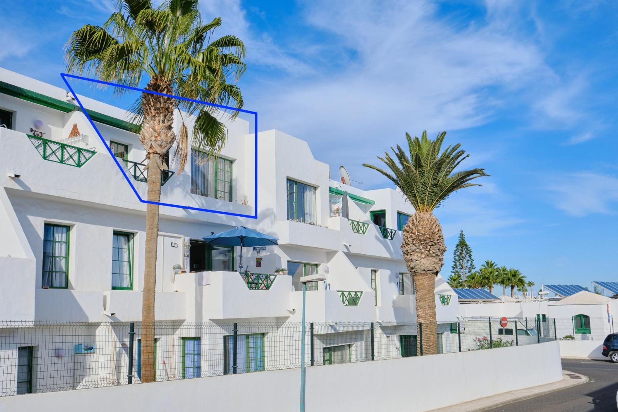 Apartment Floor Ocean Views Lanzamar - Renovated Gem With A Sunny, Private Terrace & Elevator & Pool - Puerto Del Carmen *